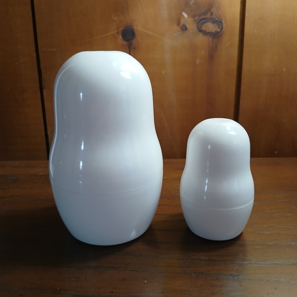 Matryoshka Russian Nesting Dolls Salt & Pepper Shakers NEW - Picture 7 of 12